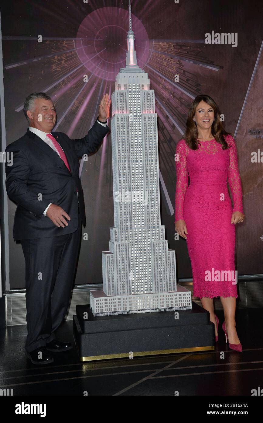 Oktober 2019, New York, NY, USA: 1. Oktober 2019 New York City. Elizabeth Hurley im Empire State Building am 1. Oktober 2019 in New York City. (Foto: © Kristin Callahan/Ace Pictures via ZUMA Press) Stockfoto