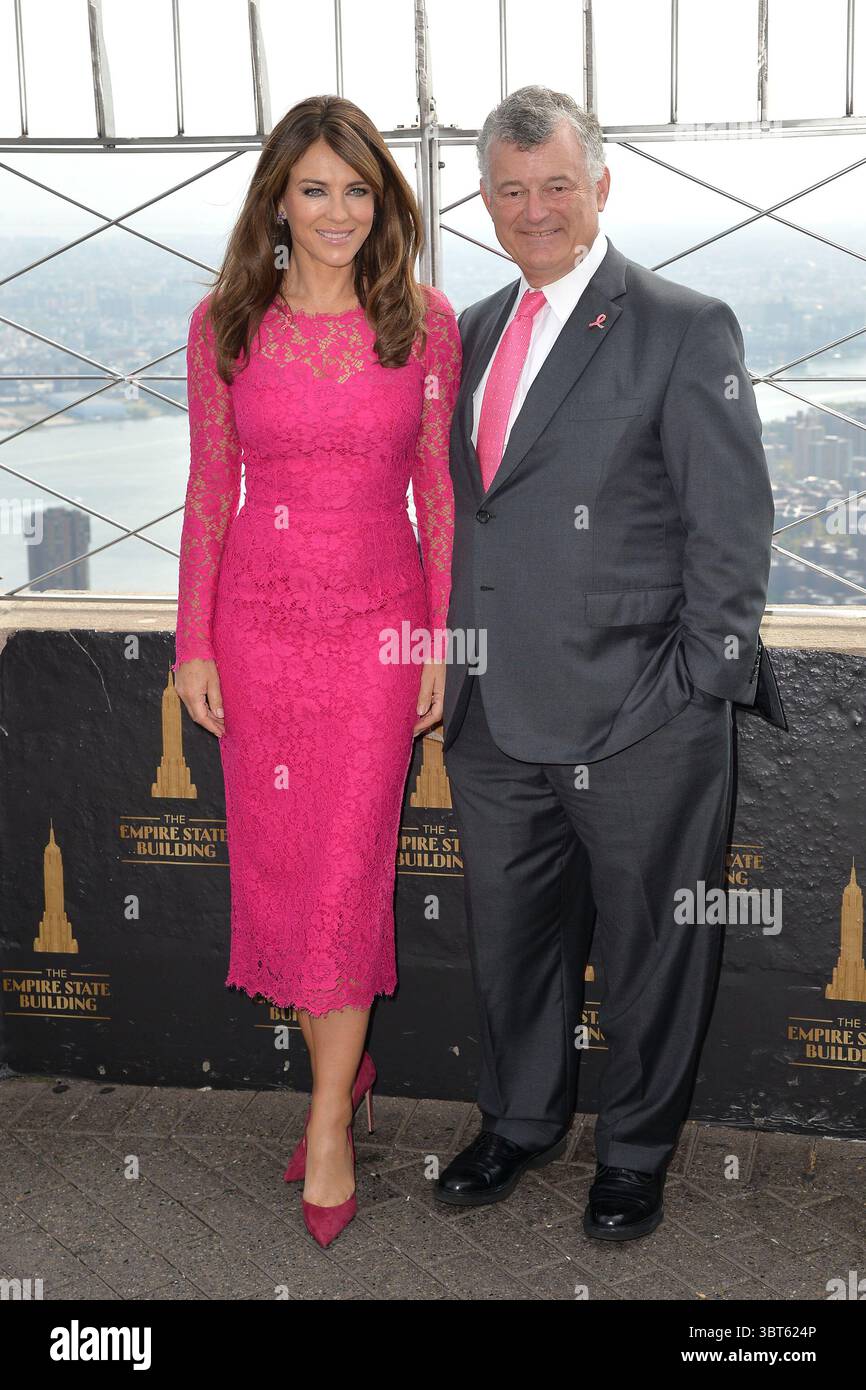 Oktober 2019, New York, NY, USA: 1. Oktober 2019 New York City. Elizabeth Hurley im Empire State Building am 1. Oktober 2019 in New York City. (Foto: © Kristin Callahan/Ace Pictures via ZUMA Press) Stockfoto