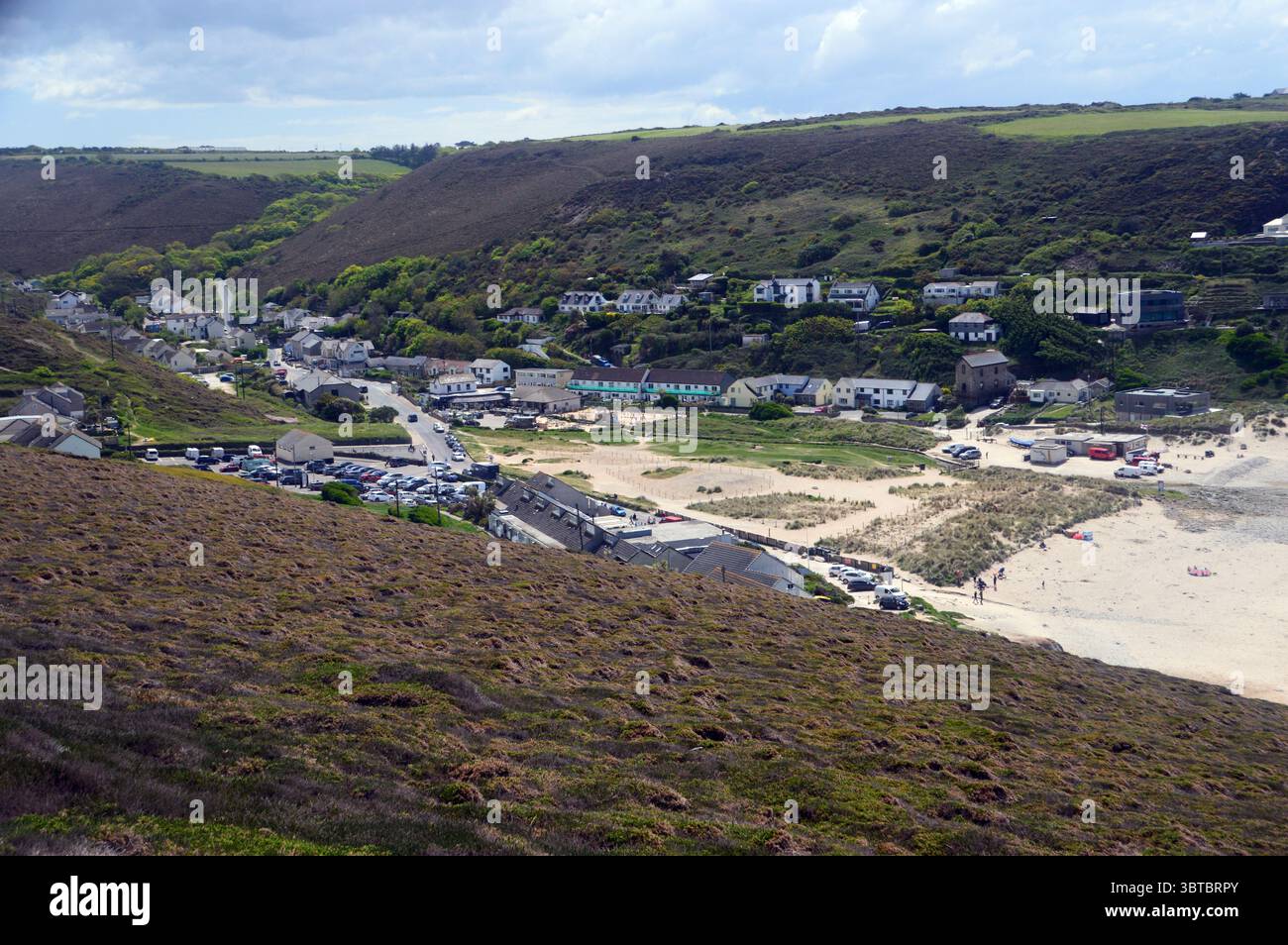 Das Dorf 'Porthtowan' vom Southwest Costal Path, Cornwall, England, Großbritannien. Stockfoto