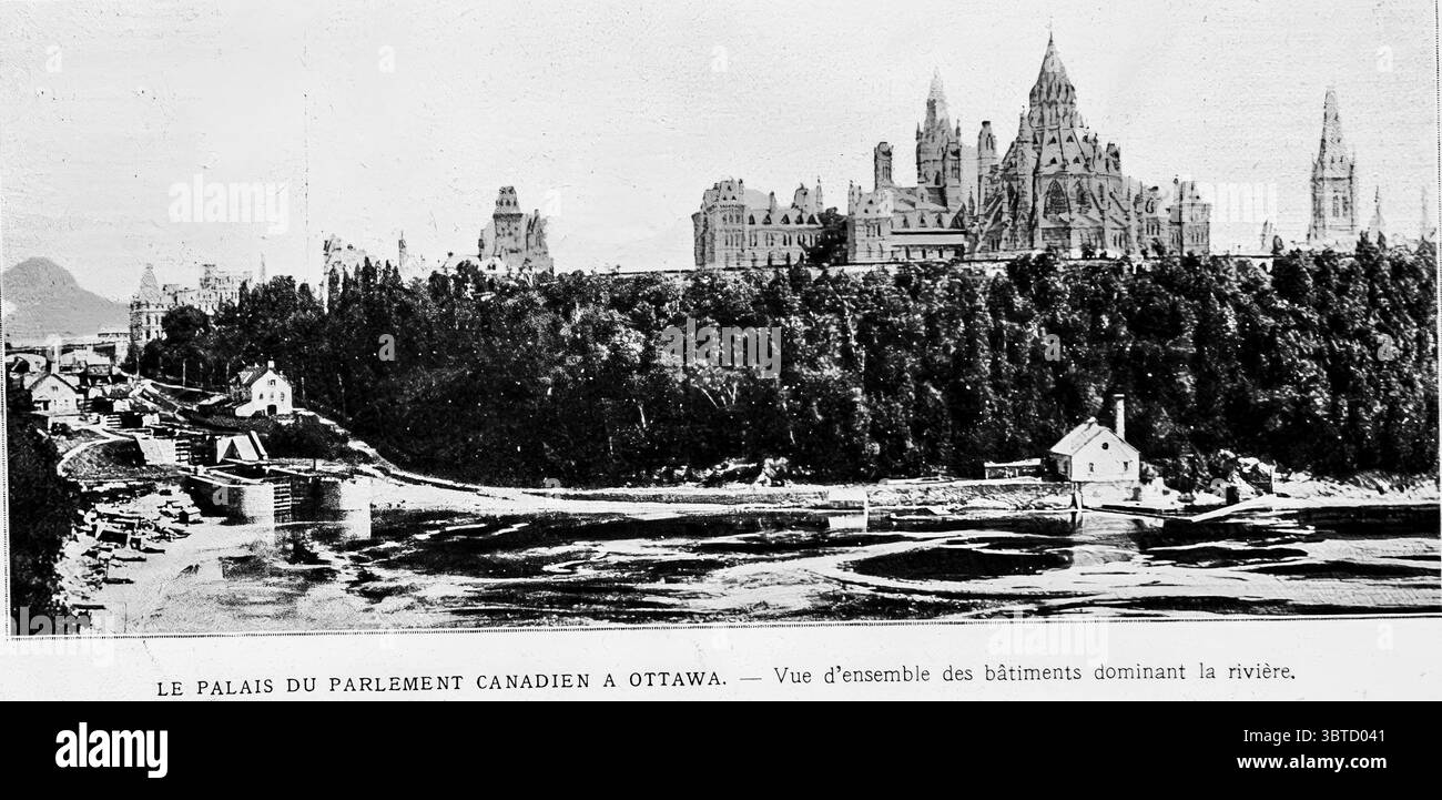 L'Illustration, 1916. Panoramablick auf die Gebäude des kanadischen Parlaments in Ottawa, von der anderen Seite des Ottawa River aus gesehen. Das Bild zeigt die neugotische Architektur des Parlamentskomplexes, einschließlich des ursprünglichen Zentrumsblocks, bevor er im Februar 1916 durch einen Brand zerstört wurde. Dieses historische Foto fängt das Herz des kanadischen politischen Lebens während des Ersten Weltkriegs ein Stockfoto