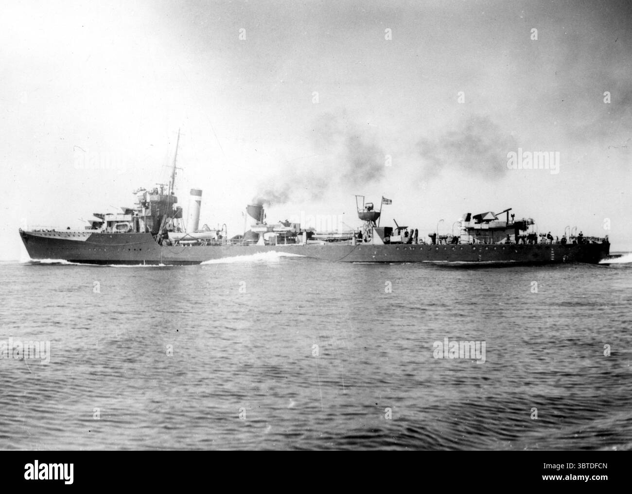 HMS Vanoc, ein Zerstörer der V-Klasse. Die HMS Vanoc wurde 1917 fertiggestellt. Länge 312 Fuß insgesamt, 1090 t, vier 4 Zoll Geschütze, eine 2rpdr, Bommel. 5 21-Zoll-Torpedorohre. Geschwindigkeit: 34 Knoten. Stockfoto