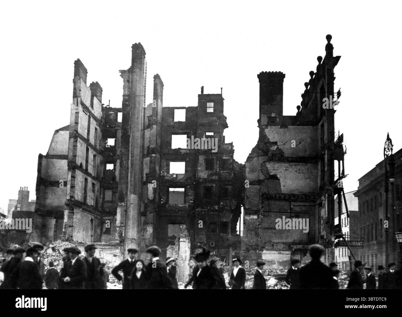 Irische Rebellion . Eine Szene in der Sackville Street. 1. Mai 1916 Stockfoto