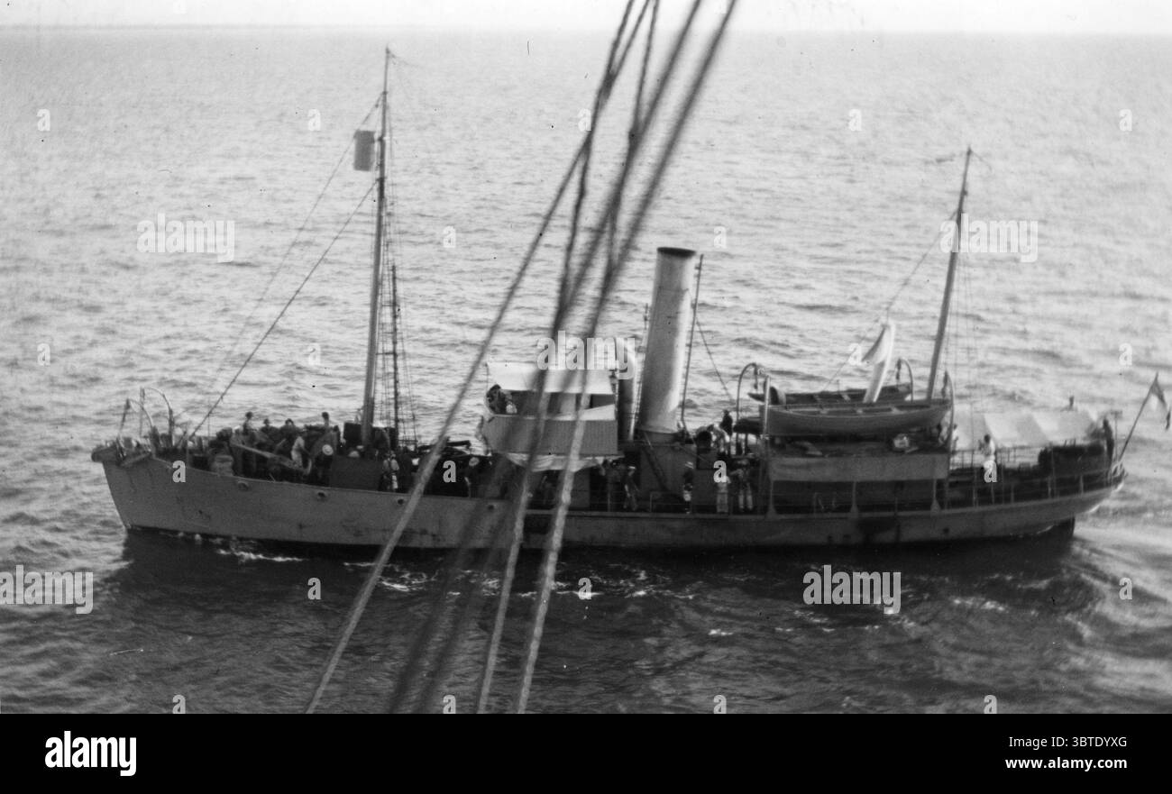 Die Whaler Pickle mit Boarding Party an Bord. Tanga 19. August 1915 Stockfoto