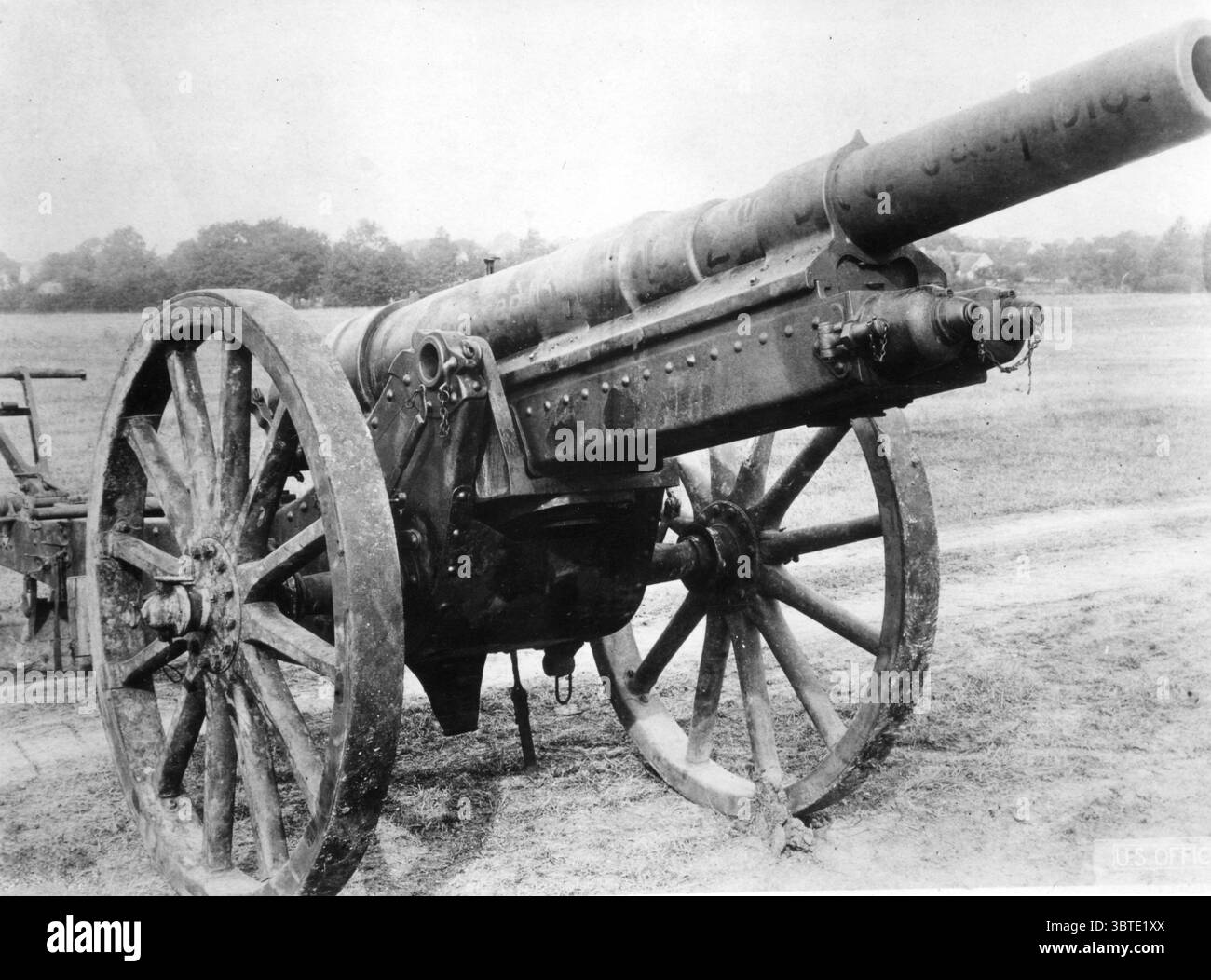 105-mm-Feldgewehr gefangen von der Zweiten Division, Juli 1918 Mehun sur Yevre, Frankreich August 1918 Stockfoto