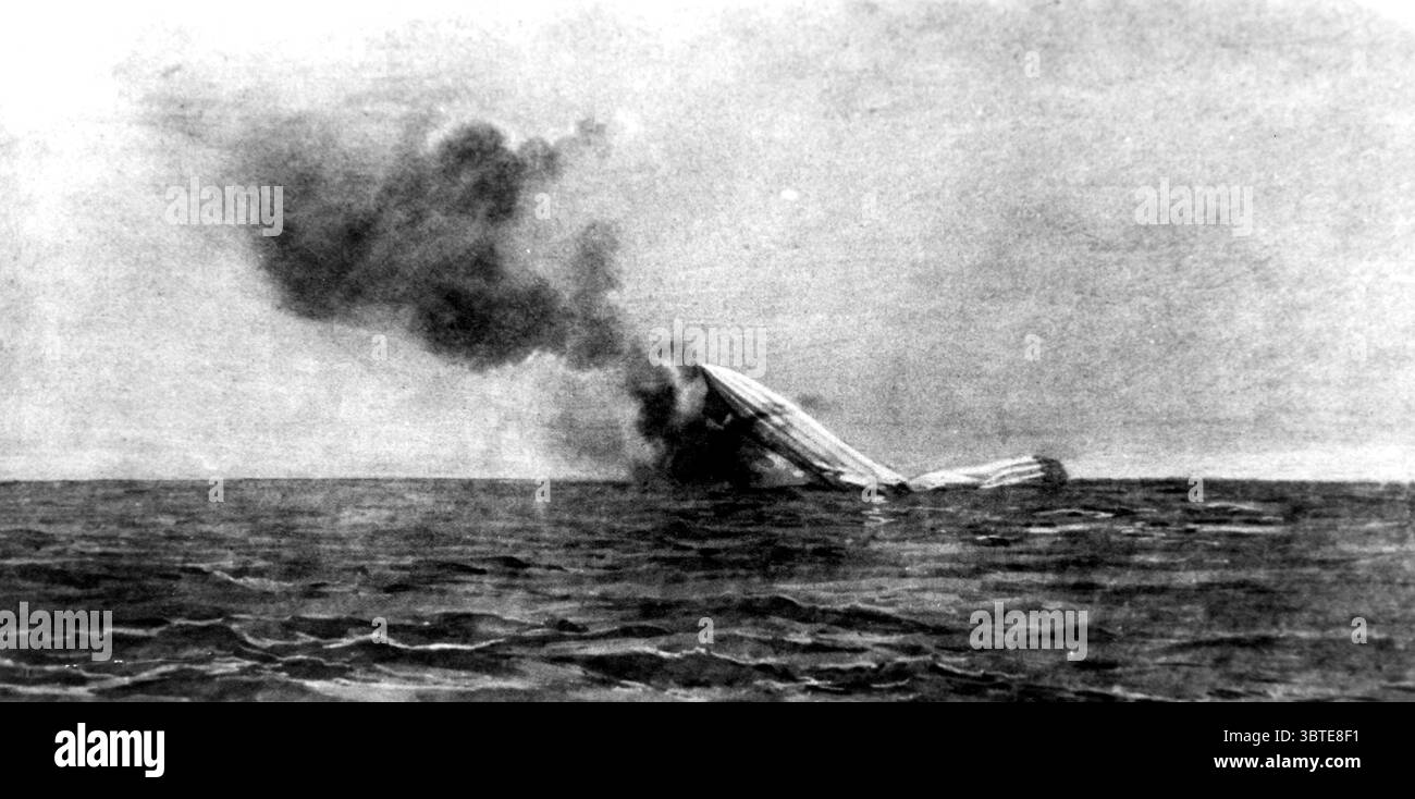 Am 4. Mai 1916 wurde es von der Royal Navy über der Nordsee abgeschossen und schließlich von einem britischen U-Boot, Zeppelin L 7, zerstört. 11 Besatzungsmitglieder wurden getötet und 7 gerieten in England als Kriegsgefangene Stockfoto