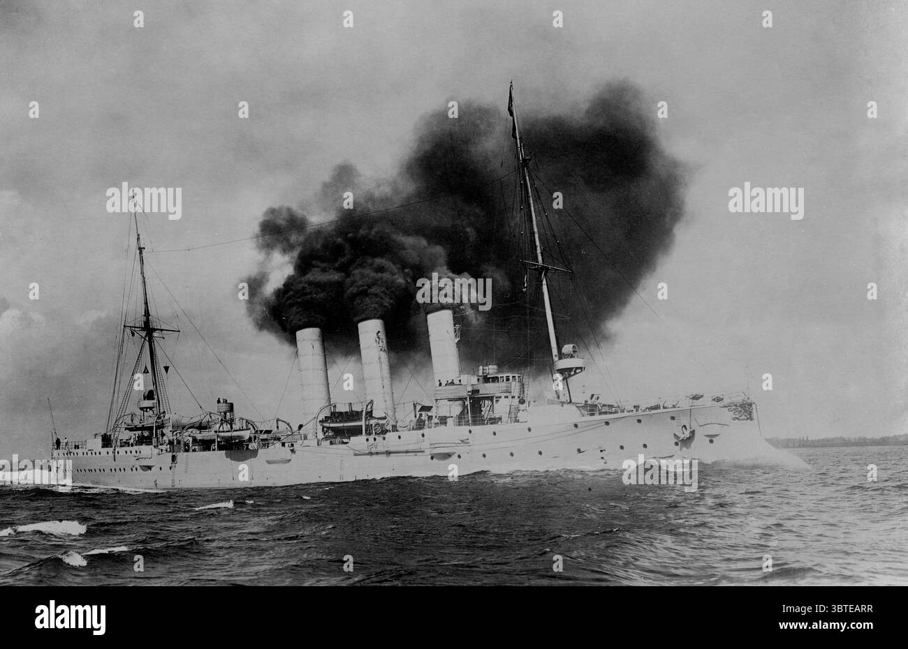 Kaiserliche Deutsche Marine . Deutsches Kriegsschiff SMS Hamburg, Bremer Klasse Light Cruiser 1914 Stockfoto
