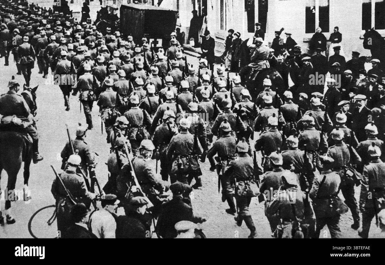 Der erste Weltkrieg der Rücken der deutschen Truppen bei der Invasion Antwerpen, Belgien 1914 Stockfoto