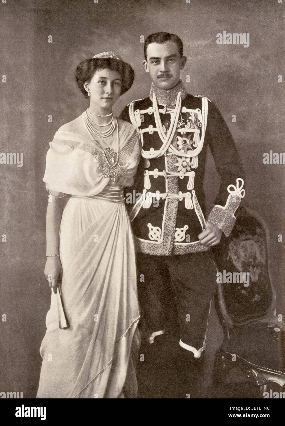 Fürst Ernst Augustus Herzog von Braunschweig : 17. November 1887 - 30. Januar 1953 , Hochzeit mit Prinzessin Victoria Louise von Preußen : 13. September 1892 - 11. Dezember 1980 24. Mai 1913 in Berlin Stockfoto