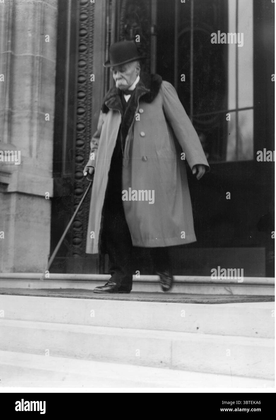 Georges Clemenceau , französischer Premierminister im letzten Jahr des Ersten Weltkriegs auf der Pariser Friedenskonferenz . 1919 Stockfoto