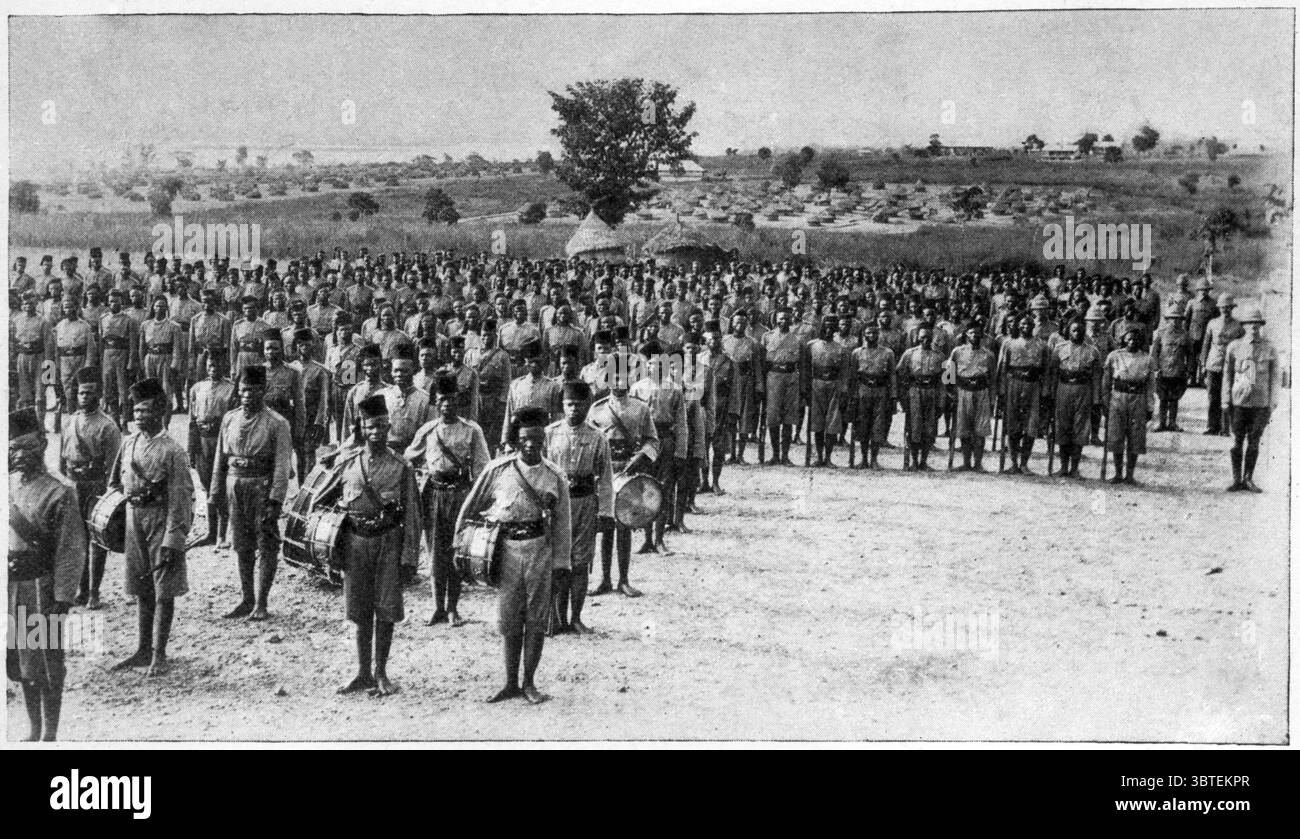 Westafrikanische Feldstreitkräfte in Lokoja, Sudan 1903 Stockfoto