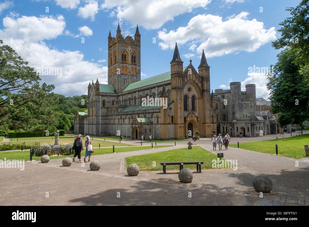 Buckfast Abbey, Buckfastleigh, Devon, Heimat einer Gemeinschaft von Benediktinermönchen, ein Klosterorden der römisch-katholischen Kirche. Stockfoto