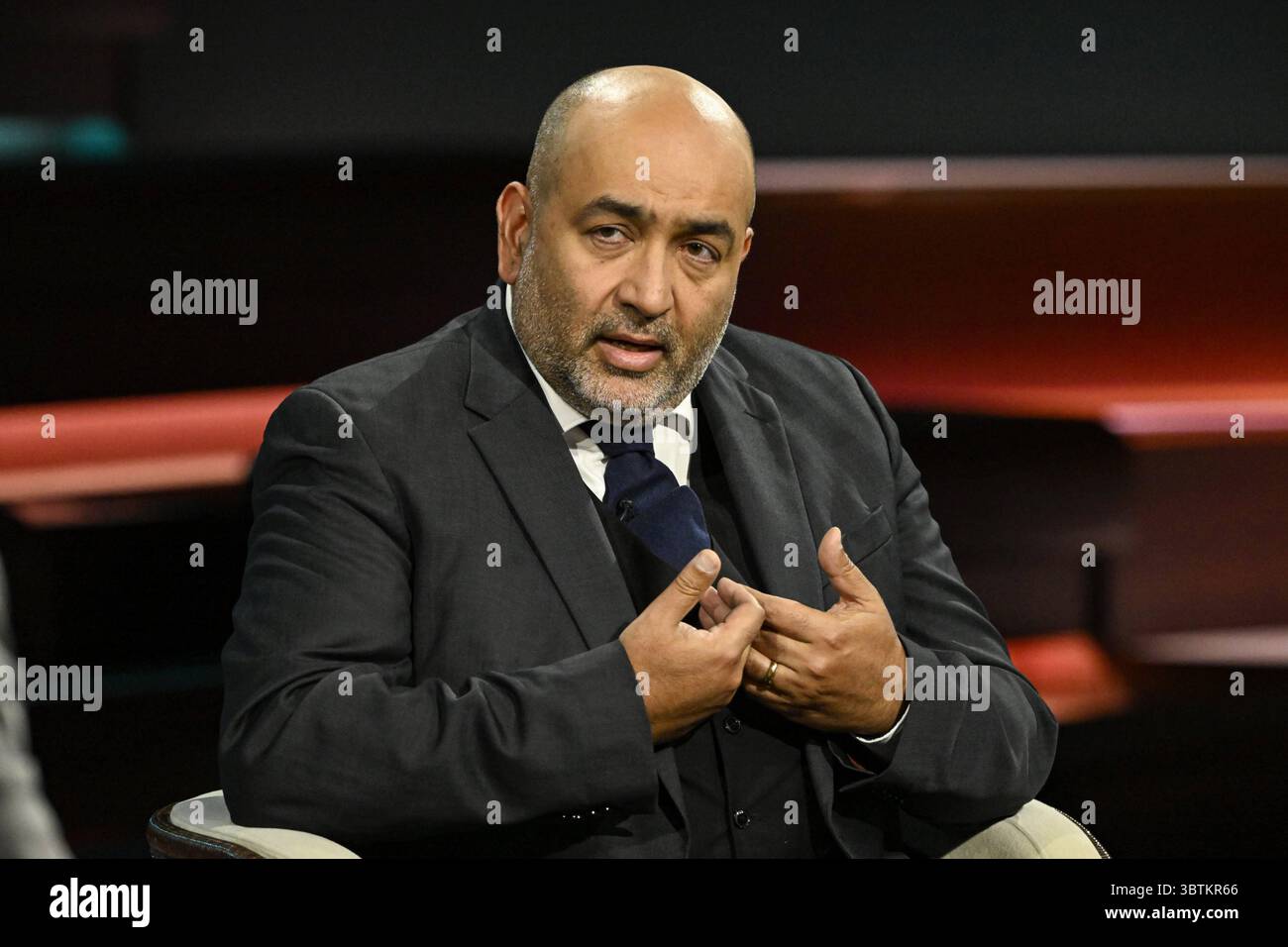Omid Nouripour Politiker 07/25 ihr Omid Nouripour am 1. Juli 2025 in Markus Lanz , ZDF TV Fernsehen Talkshow Talkshow Talkshow Deutschland deutsch deutscher Iran iranisch iranischer Mann Politik Bündnis 90 die Grünen Grüner MDB deutscher iranischer Politiker quer halb sitzend sprechend gestikuliert *** Omid Nouripour Politiker 07 25 Ihr Omid Nouripour am 1. Juli 2025 in Markus Lanz , ZDF TV Talk Show Talk Show Deutschland Deutsch Iran Iran Iranisch Mann Politik Allianz 90 Grüne Grüne Grüne MDB Deutscher iranischer Politiker quer sitzend gestikulierend Stockfoto