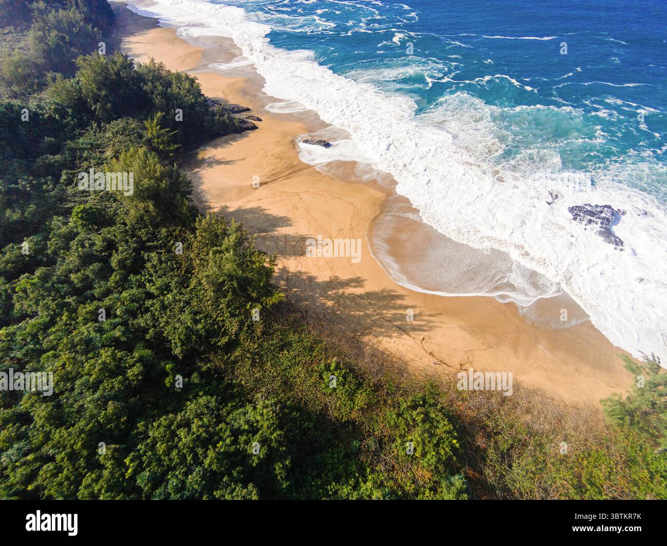 Januar 2014, Hanalei, Hawaii, Vereinigte Staaten: Luftaufnahme von Lumahai Beach, Kauai, Hawaii (Foto: © Mark A Johnson/Amazing Aerial Via ZUMA Wire) Stockfoto