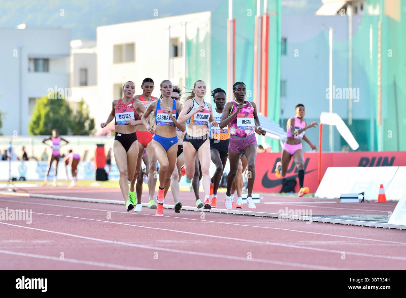 Brescia, Italien. Juli 2025. Führende Gruppe von 1500 Millionen Frauen beim Grand Prix di Brescia, internationales Leichtathletikspiel in Brescia, Italien, 15. Juli 2025 Credit: Independent Photo Agency/Alamy Live News Stockfoto