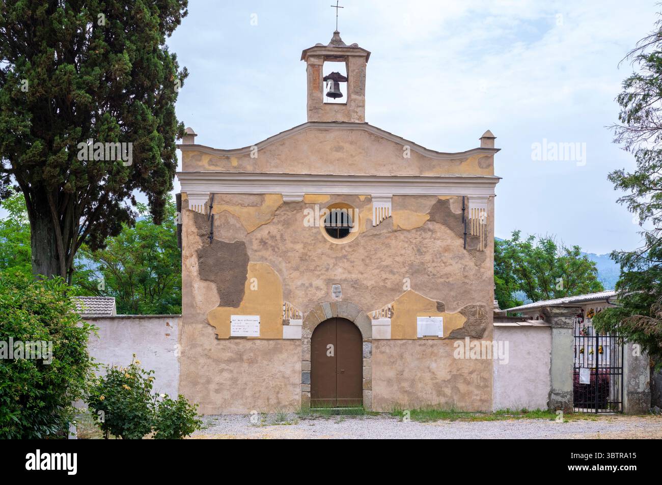 Die Abtei Santa Maria Assunta della Corte dellÕAccola - LÕabbazia - ein katholischer Gottesdienst in Borghetto di Vara in Norditalien Stockfoto