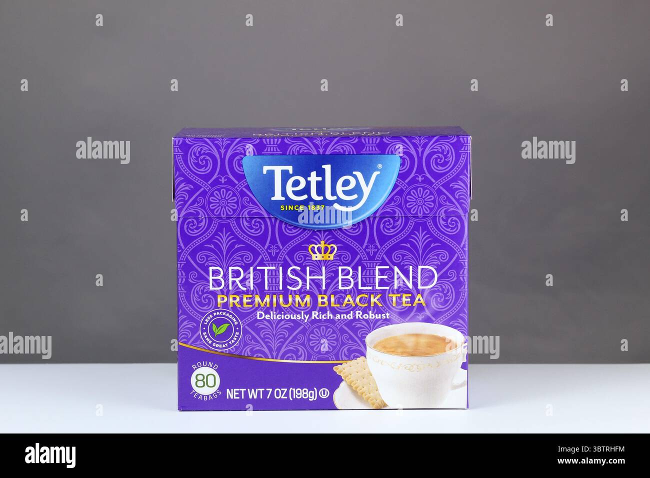 Tetley British Blend Teebeutel Box isoliert auf Hintergrund Stockfoto
