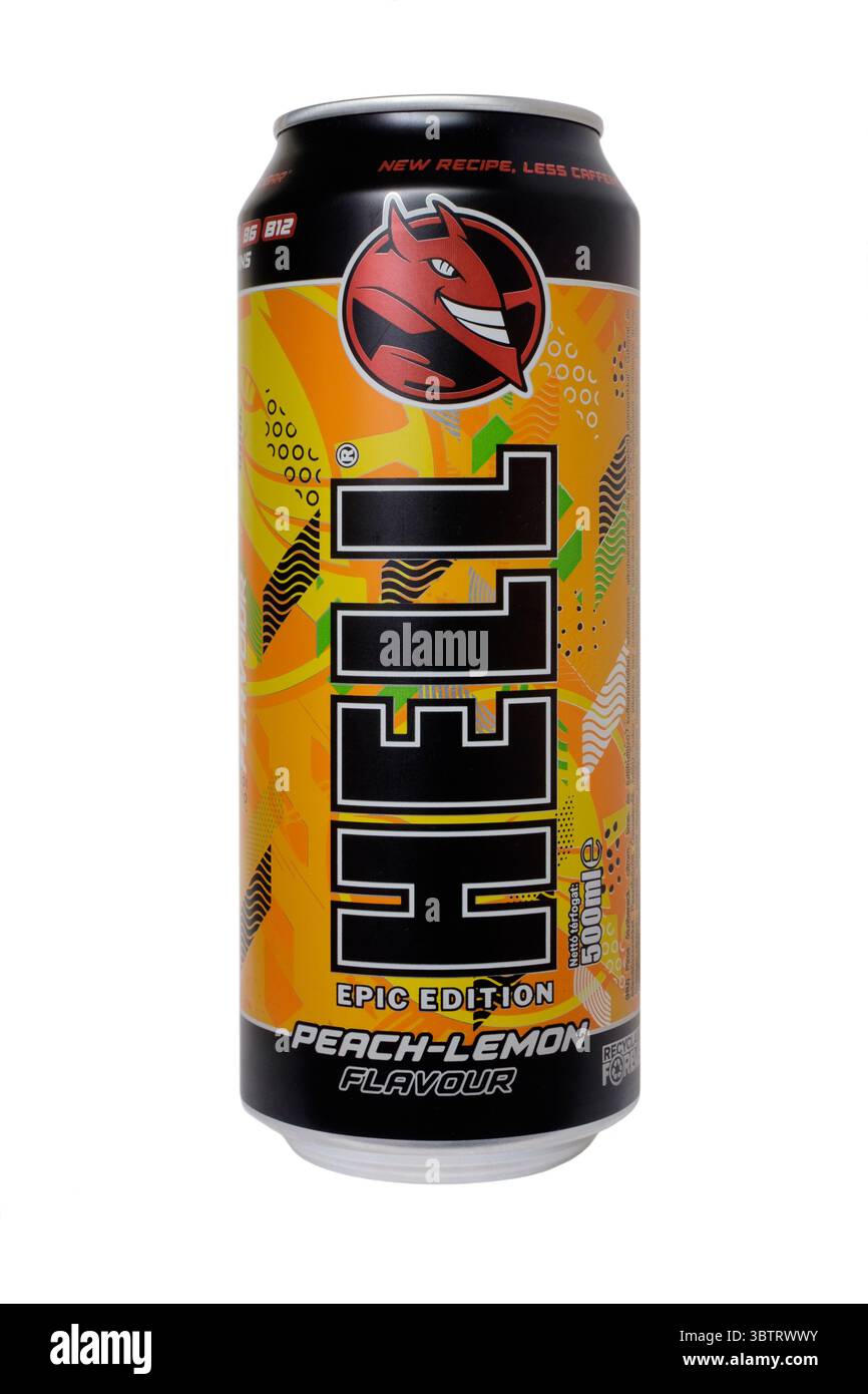Dose der ungarischen Hölle Energy Drink epische Edition Pfirsichzitronengeschmack ausgeschnitten auf weißem Hintergrund ungarn Stockfoto
