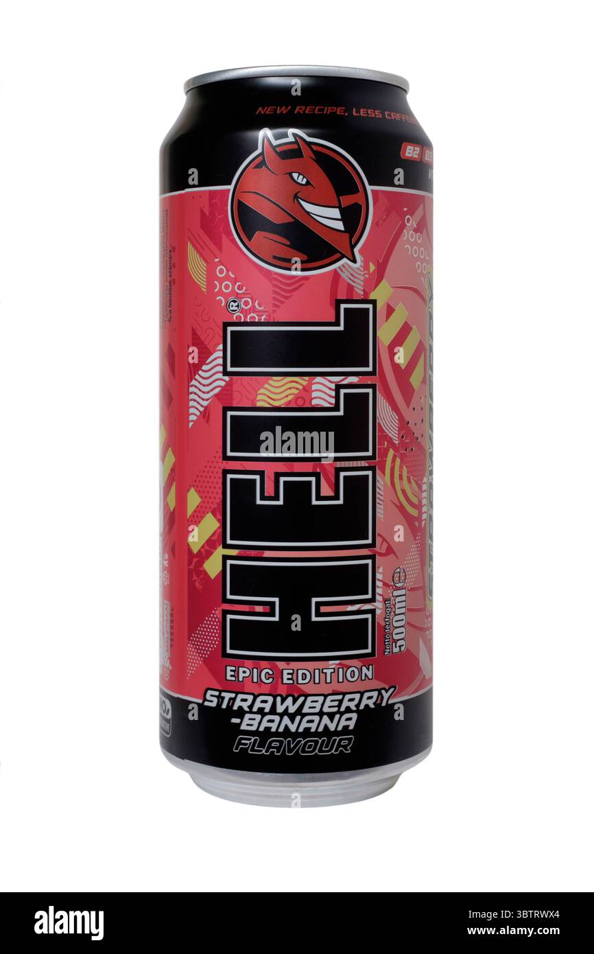 Dose of hungarian Hell Energy Drink epische Edition Erdbeere Bananengeschmack ausgeschnitten auf weißem Hintergrund ungarn Stockfoto
