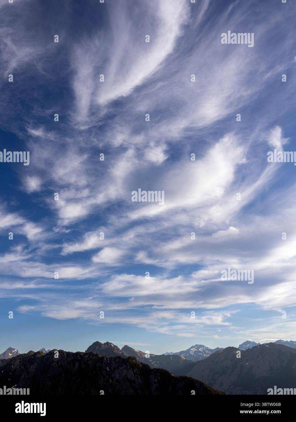 WA26668-00..... WASHINGTON - Blick nach Westen vom Mount Townsend in die Buckhorn Wilderness. Stockfoto
