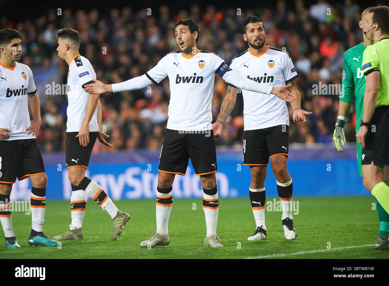 27. November 2019, Valencia, Spanien: Daniel Parejo aus Valencia reagiert beim Spiel der Gruppe H der UEFA Champions League zwischen Valencia und Chelsea am 27. November 2019 im Mestalla Stadium in Valencia (Spanien) (Foto: © AFP7 Via ZUMA Wire) Stockfoto