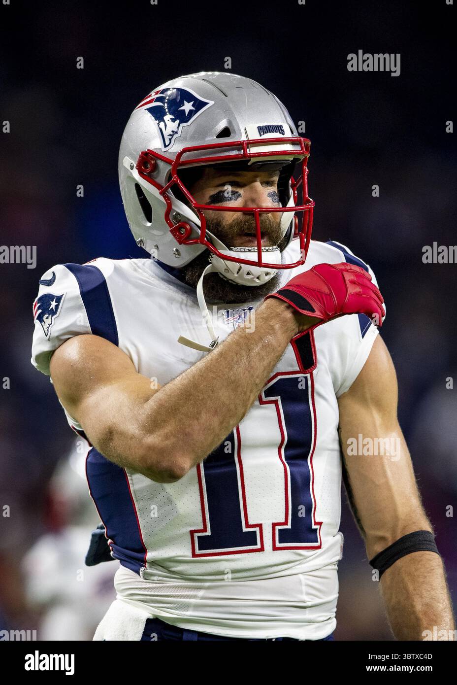 Dezember 2019, Houston, Texas, USA: 1. Dezember, 2019: New England Patriots Wide Receiver Julian Edelman (11) vor dem Start des Spiels gegen die Houston Texans im NRG Stadium in Houston, Texas. (Bild: © Maria Lysaker/ZUMA Wire) Stockfoto