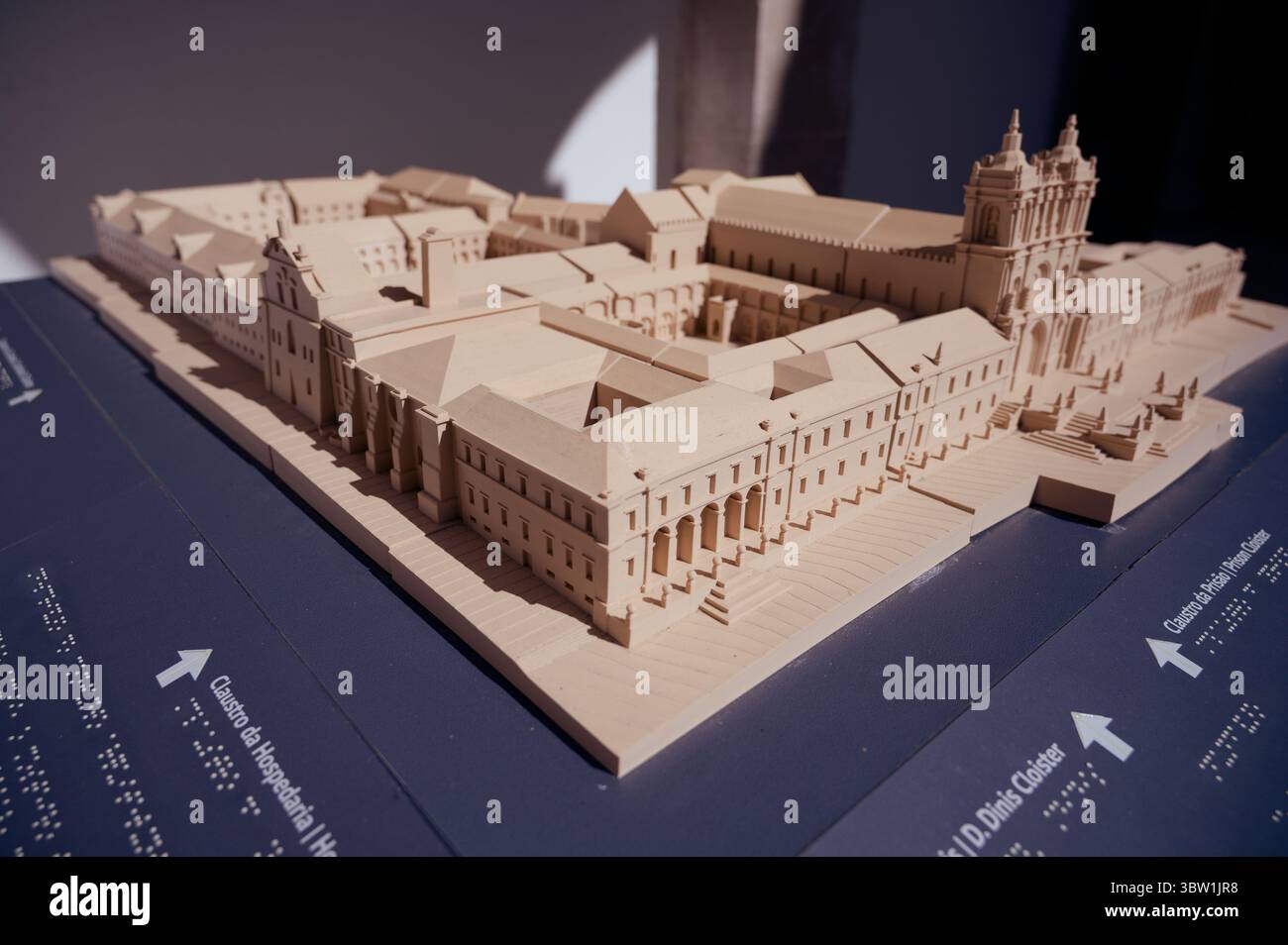 Haptisches Modell des Klosters von Alcobaca, das einen detaillierten architektonischen Überblick über das UNESCO-Weltkulturerbe bietet Stockfoto