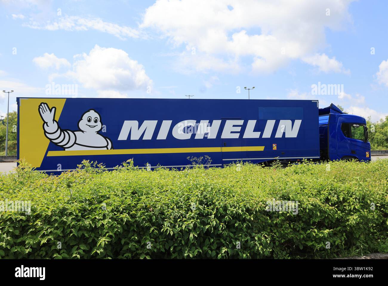 Michelin Transport Truck, Weltmarktführer in der Reifenherstellung Stockfoto