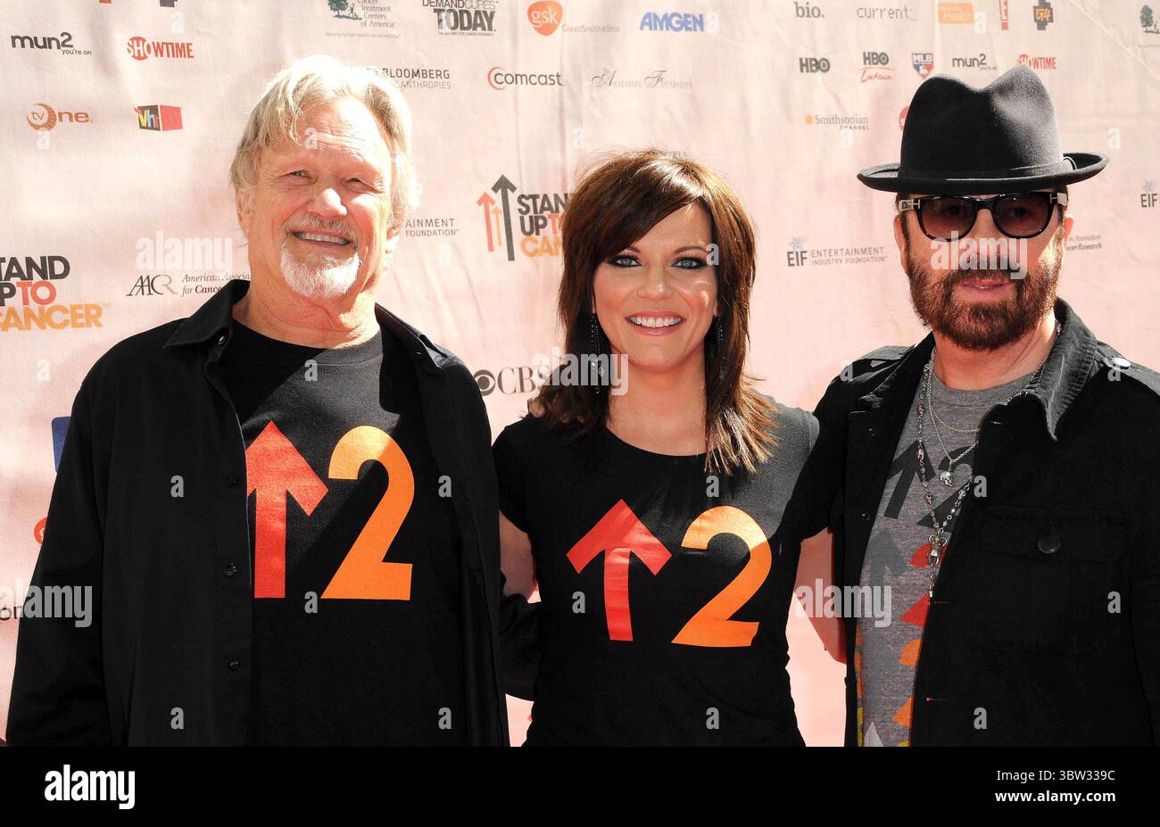 Kris, Martina und Dave am Stand Up to Cancer Charity in den Sony Studios in Los Angeles – 10. September 2010 Stockfoto
