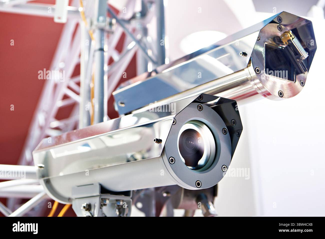 Explosionssichere industrielle CCTV-Kameras auf Ausstellung Stockfoto