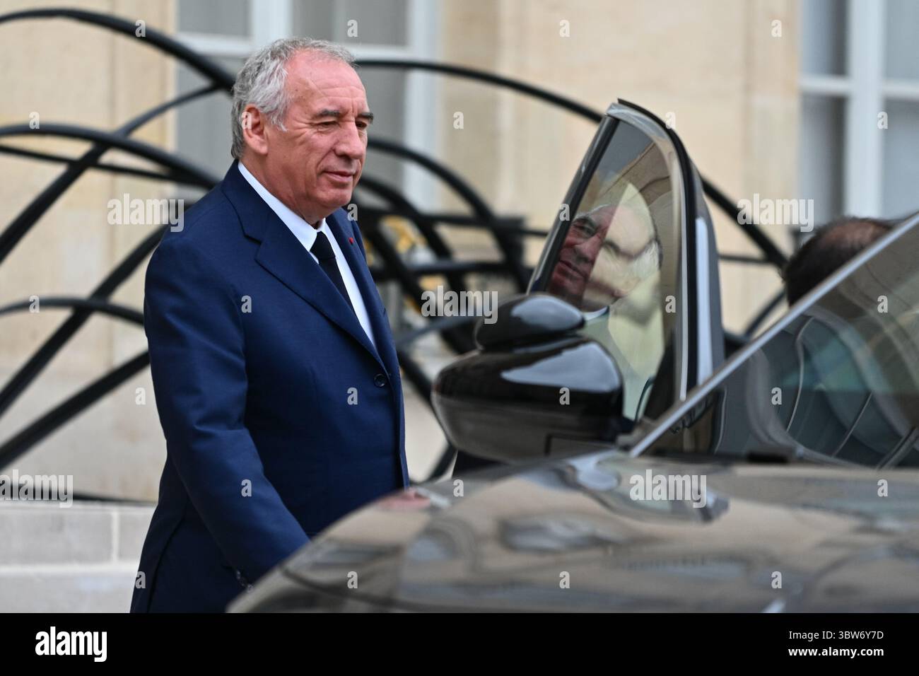 Paris, Frankreich. Juli 2025. Premierminister Francois Bayrou verließ den Ministerrat am 16. Juli 2025 im Elysee-Palast in Paris. - 16/07/2025 - France/Ile-de-France (Region)/Paris - Julien Mattia/Le Pictorium Credit: LE PICTORIUM/Alamy Live News Stockfoto