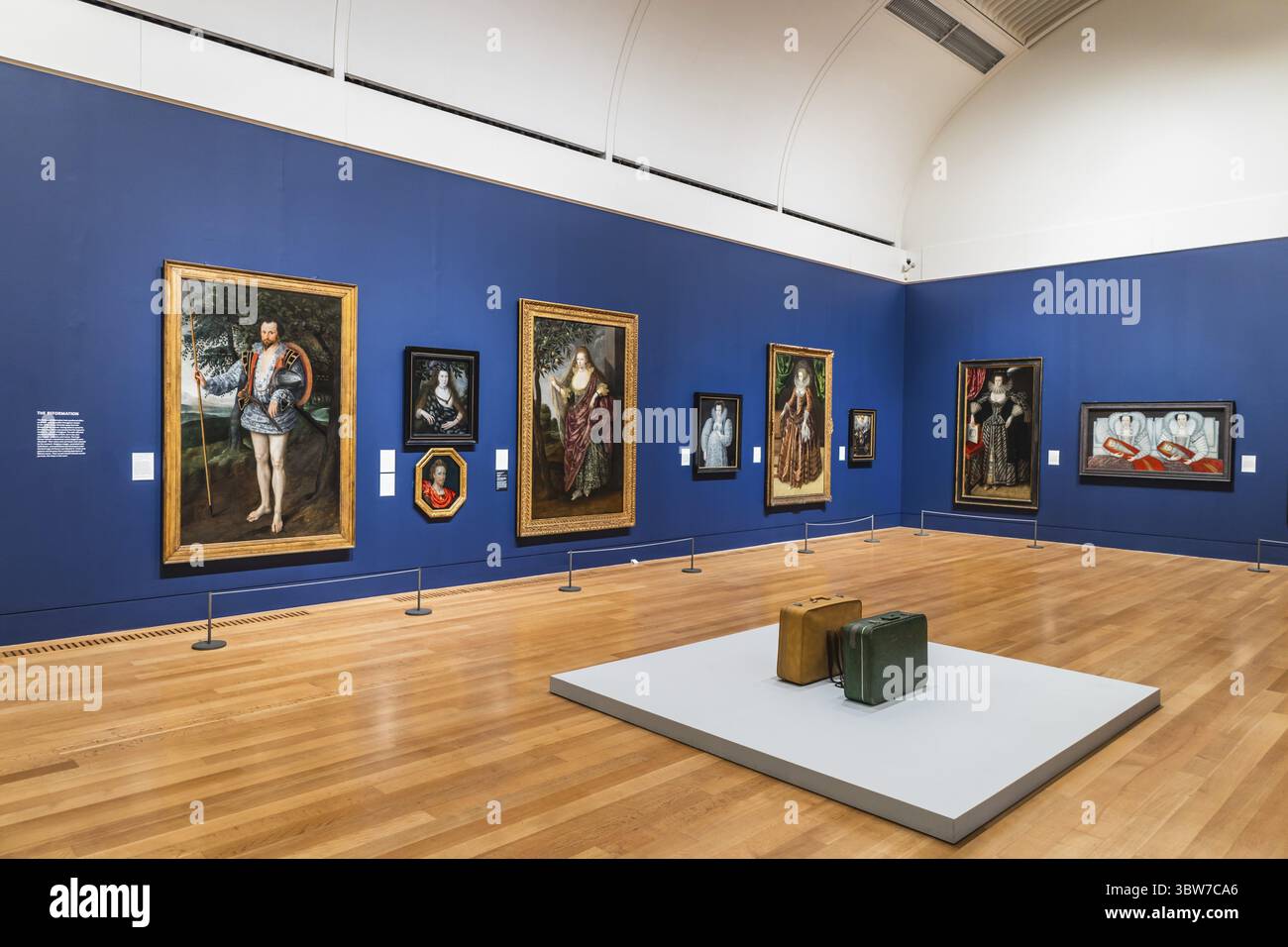 Tate Britain in London bietet klassische und moderne britische Kunst in einem wunderschön gestalteten Galerieraum. London, UK, 28. Juni 2023 Stockfoto