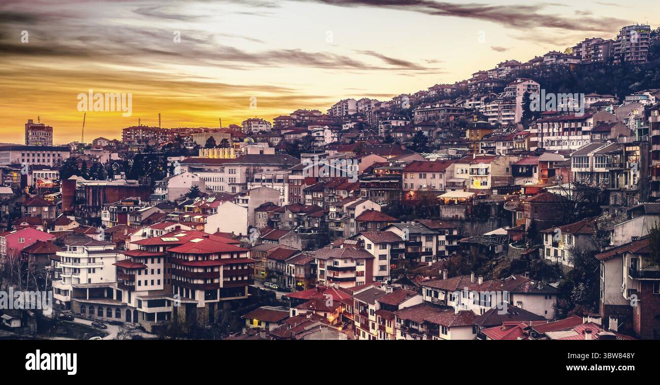 Sonnenuntergang über der Stadt Stockfoto