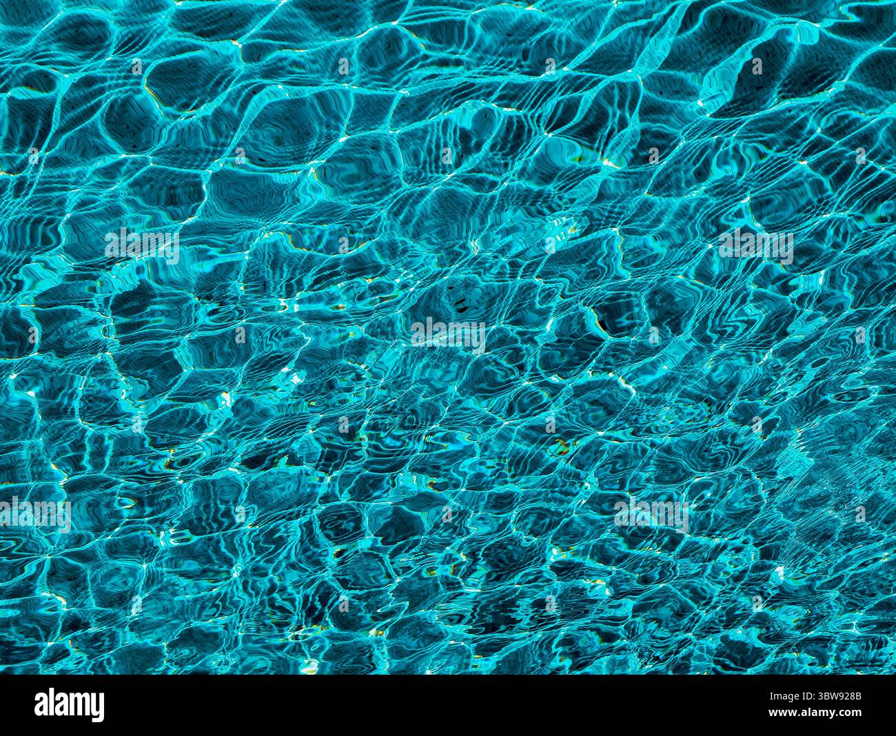 Bezaubernde türkisfarbene Wasseroberfläche – hochwertiges abstraktes Hintergrundbild für digitale Projekte und soziale Medien Stockfoto