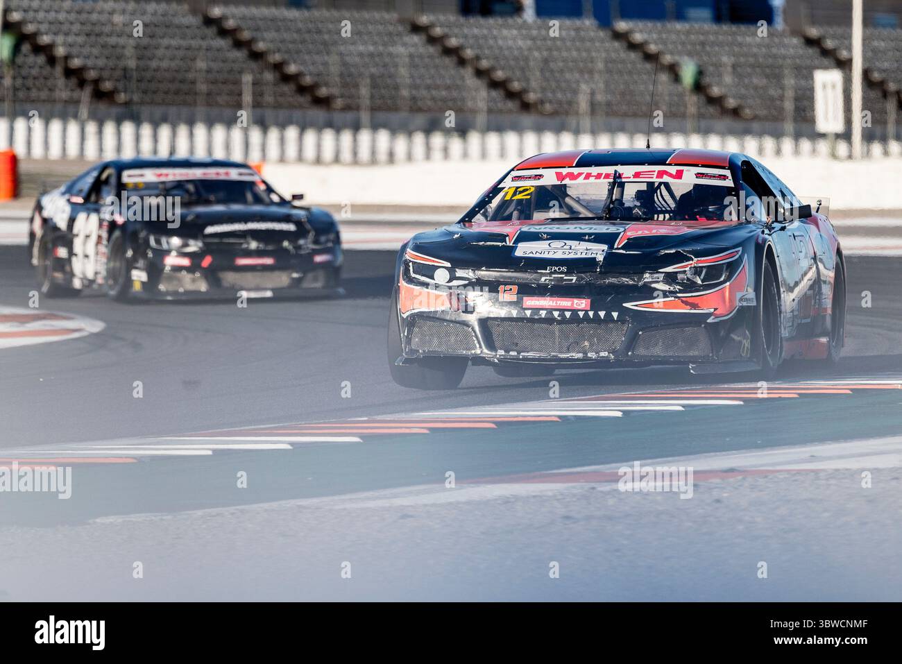 6. Dezember 2020, Valencia, Spanien: Die NASCAR Whelen Euro Series wurde 2008 gegründet und gründete im Januar 2012 dank einer langfristigen Partnerschaft mit der NASCAR (National Association for Stock Car Auto Racing) die offizielle NASCAR European Series. Die europäische NASCAR feiert ihren einzigen Termin in Spanien auf dem Circuit Ricardo Tormo in Cheste, Valencia. Dezember 2020. (Bild: © Xisco Navarro/ZUMA Wire) Stockfoto