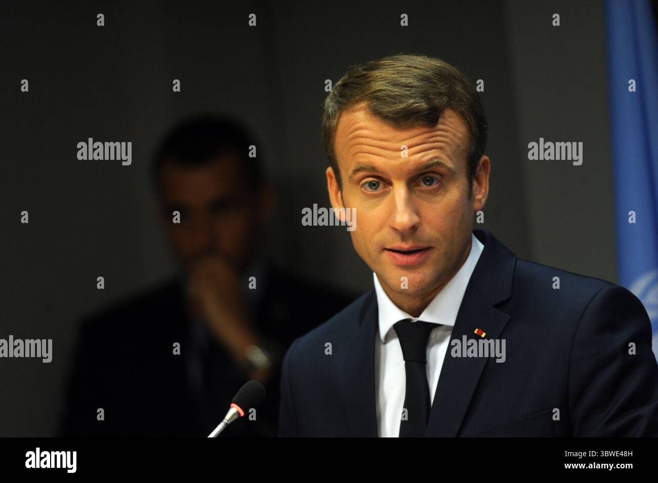September 2017, Manhattan, New York, USA: NEW YORK, 19. SEPTEMBER: der französische Präsident Emmanuel Macron spricht auf der 72. Generalversammlung der Vereinten Nationen am 19. September 2017 in New York. Dies ist Trumps erster Auftritt in der Generalversammlung, wo er sich mit Bedrohungen aus dem Iran und Nordkorea unter anderem mit globalen Bedenken befasste...Menschen: Französischer Präsident Emmanuel Macron (Credit Image: © SMG via ZUMA Wire) Stockfoto