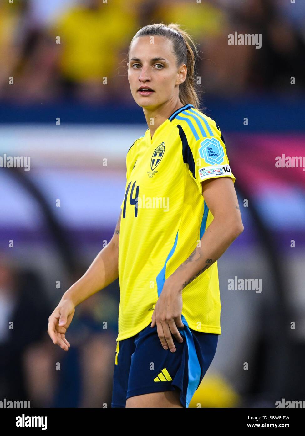ZÜRICH - Nathalie Bjorn von Schweden während des EM-Gruppenspiels zwischen Schweden und Deutschland im Stadion Letzigrund in Zürich. ANP | Hollandse Hoogte | GERRIT VAN KEULEN Stockfoto