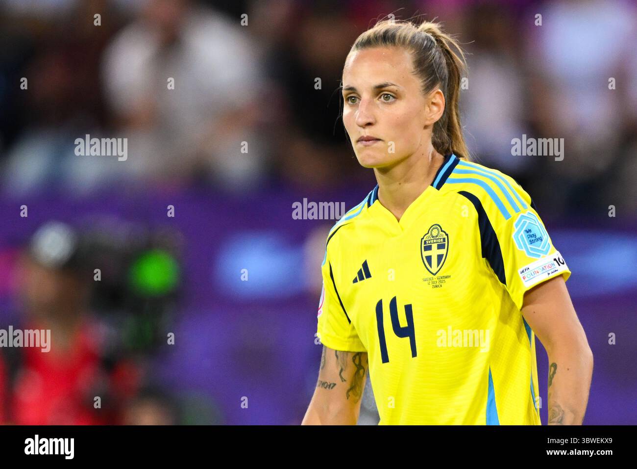 ZÜRICH - Nathalie Bjorn von Schweden während des EM-Gruppenspiels zwischen Schweden und Deutschland im Stadion Letzigrund in Zürich. ANP | Hollandse Hoogte | GERRIT VAN KEULEN Stockfoto