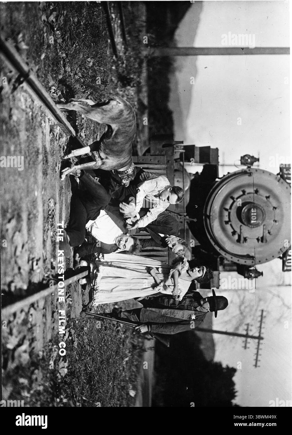 Gloria Swanson in einer Filmszene. Gloria Swanson war eine US-amerikanische Schauspielerin und Sängerin. Wie viele andere bekannte Schauspielerinnen ihrer Zeit begann Swanson ihre Karriere als Stummfilmstar und arbeitete an vielen Filmen mit dem berühmten Regisseur Cecil B. DeMille, darunter Don't Change Your Ehemann und Male and Female, beide 1919. Ihre denkwürdigste Rolle war Norma Desmond im Sunset Boulevard 1950. (Foto: © Movie Star News via ZUMA Press Wire Service) Stockfoto