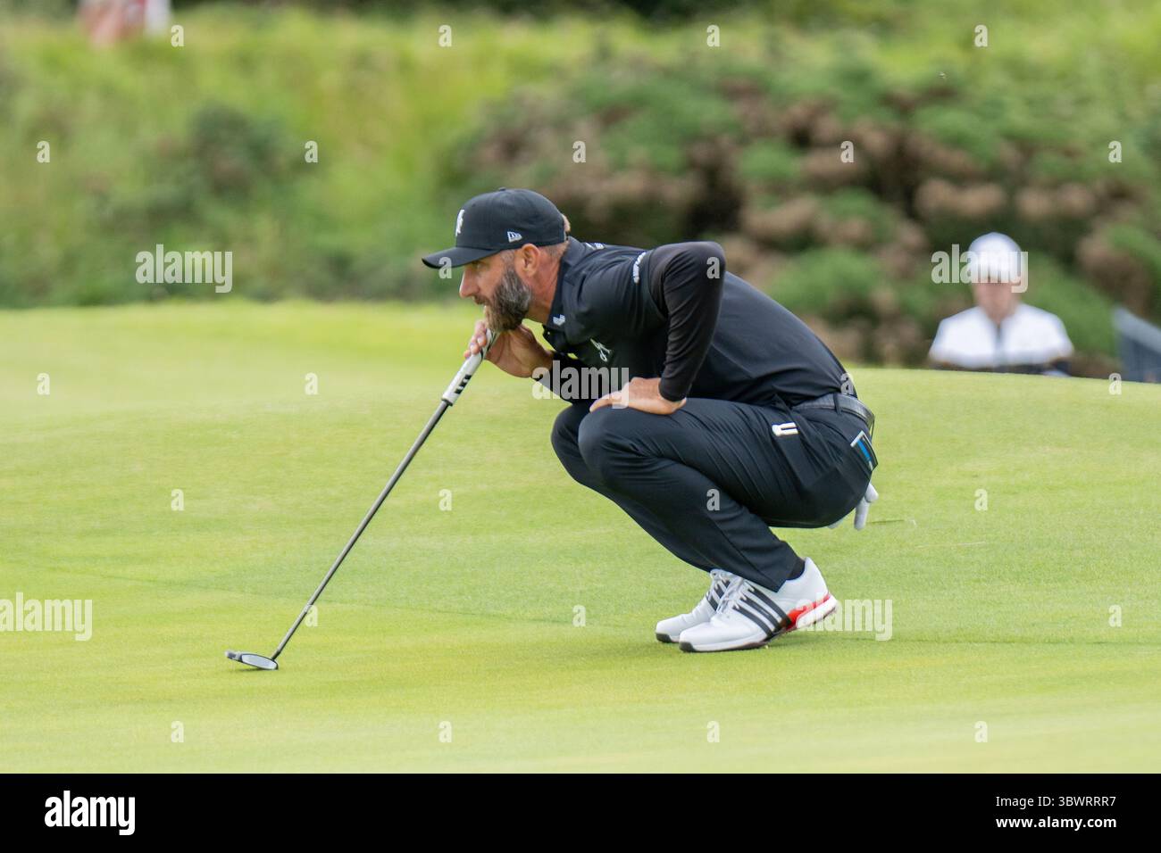 Portrush, Irland. Juli 2025. Dustin Johnson während der ersten Runde der 153. Open Championship in Royal Portrush. Quelle: Tim Gray/Alamy Live News Stockfoto