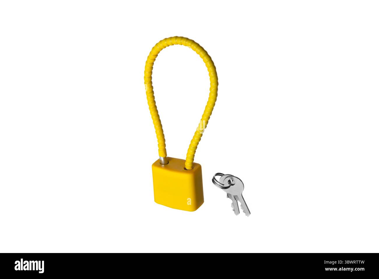 Flexibles gelbes Sicherheitsvorhängeschloss mit zwei silbernen Schlüsseln. Stockfoto