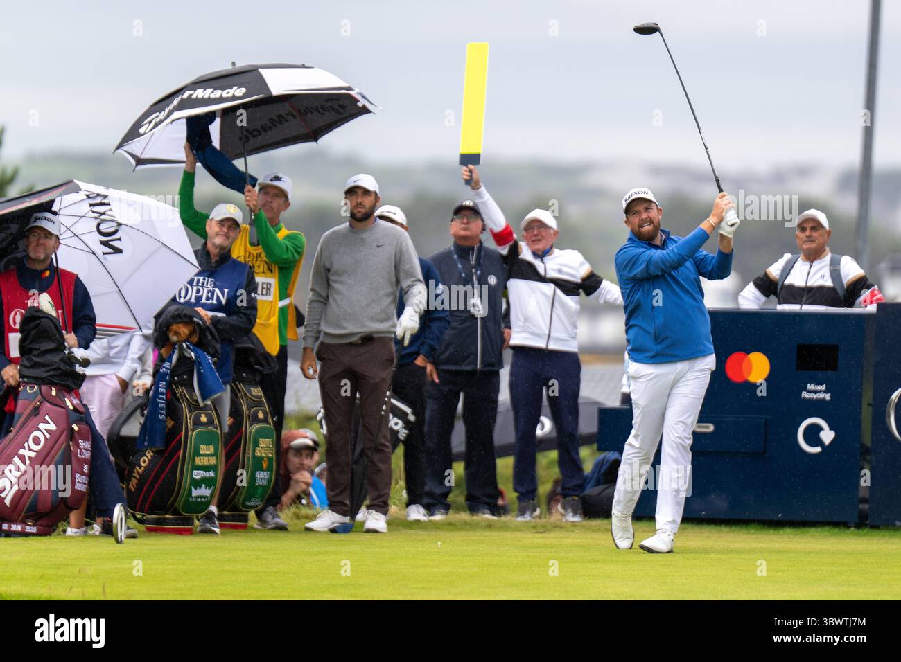 Portrush, Irland. Juli 2025. Shane Lowry schlägt während der ersten Runde der 153. Open Championship in Royal Portrush ab. Quelle: Tim Gray/Alamy Live News Stockfoto
