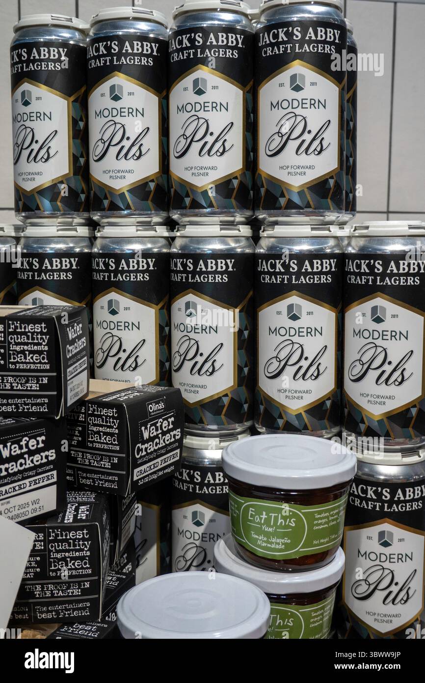 Whole Foods Market Nomad befindet sich an der 63 Madison Ave in New York City, USA 2025 Stockfoto