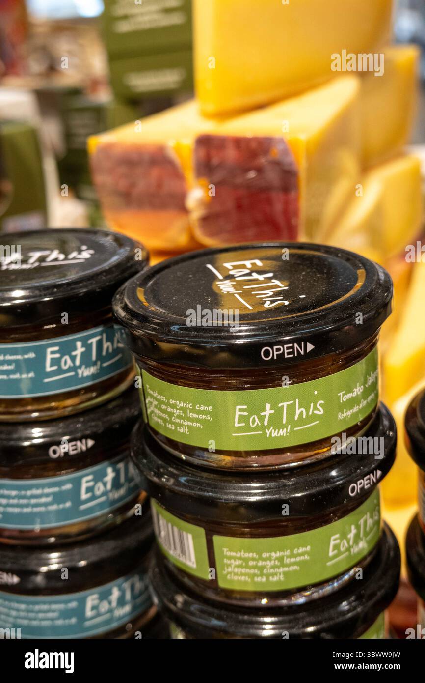 Whole Foods Market Nomad befindet sich an der 63 Madison Ave in New York City, USA 2025 Stockfoto