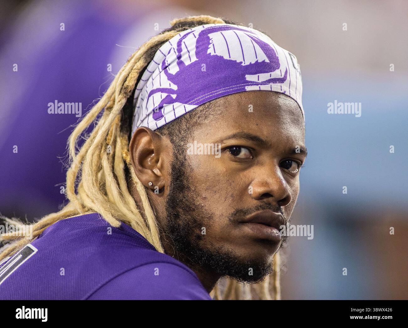 23. Juli 2021, Los Angeles, Kalifornien, USA: Raimel Tapia #15 der Colorado Rockies während ihres MLB-Saisonspiels mit den Los Angeles Dodgers am Freitag, 23. Juli 2021 im Dodger Stadium in Los Angeles, Kalifornien. Dodgers verlieren gegen Rockies, 6:9. JAVIER ROJAS/PI (Foto: © Prensa Internacional Via ZUMA Press Wire) Stockfoto