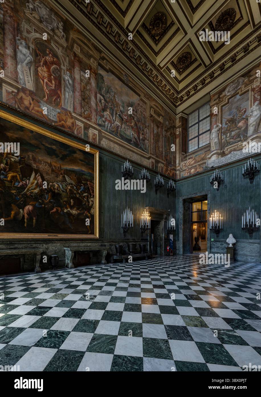 Turin, Italien - 9. September 2023: Ballsaal des Palazzo reale (Königspalast) in Turin. Stockfoto