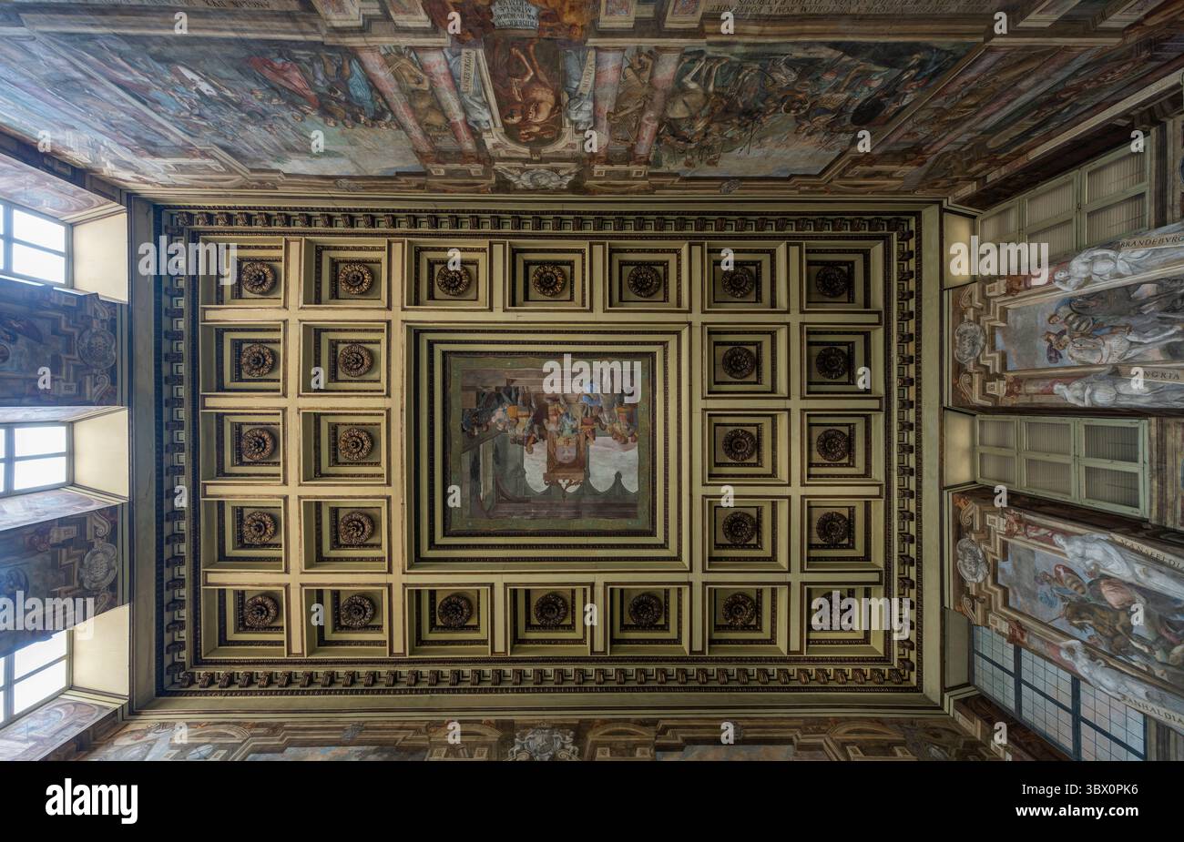 Turin, Italien - 9. September 2023: Ballsaal des Palazzo reale (Königspalast) in Turin. Stockfoto