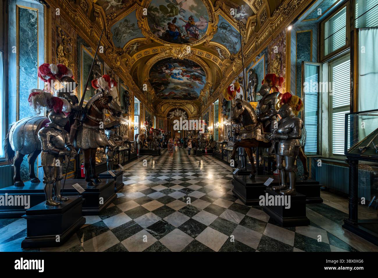 Turin, Italien - 9. September 2023: Ballsaal des Palazzo reale (Königspalast) in Turin. Stockfoto