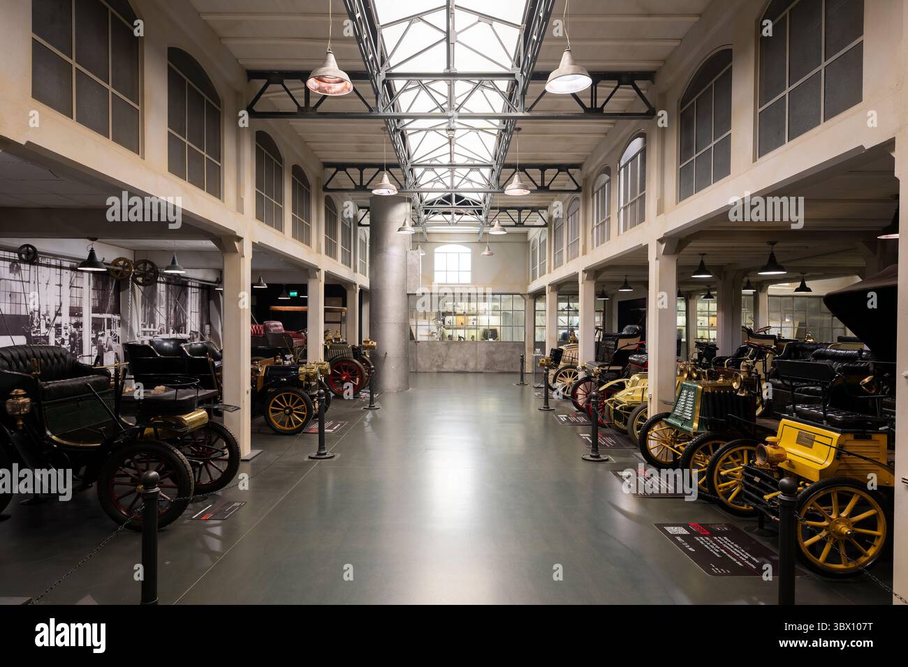 Turin, Italien - 9. September 2023: Sportwagen im Museo Nazionale dell'Automobile (Nationales Automobilmuseum) in Turin. Stockfoto