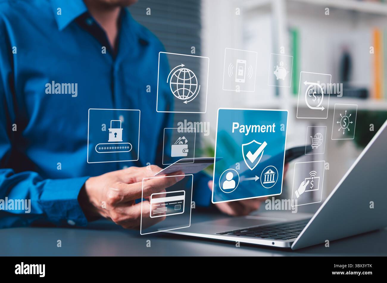 Konzept des Prozesses für sichere Online-Zahlungstransaktionen. Geschäftsmann bestätigt sichere Online-Zahlungen per Kreditkarte über digitale Daten Stockfoto