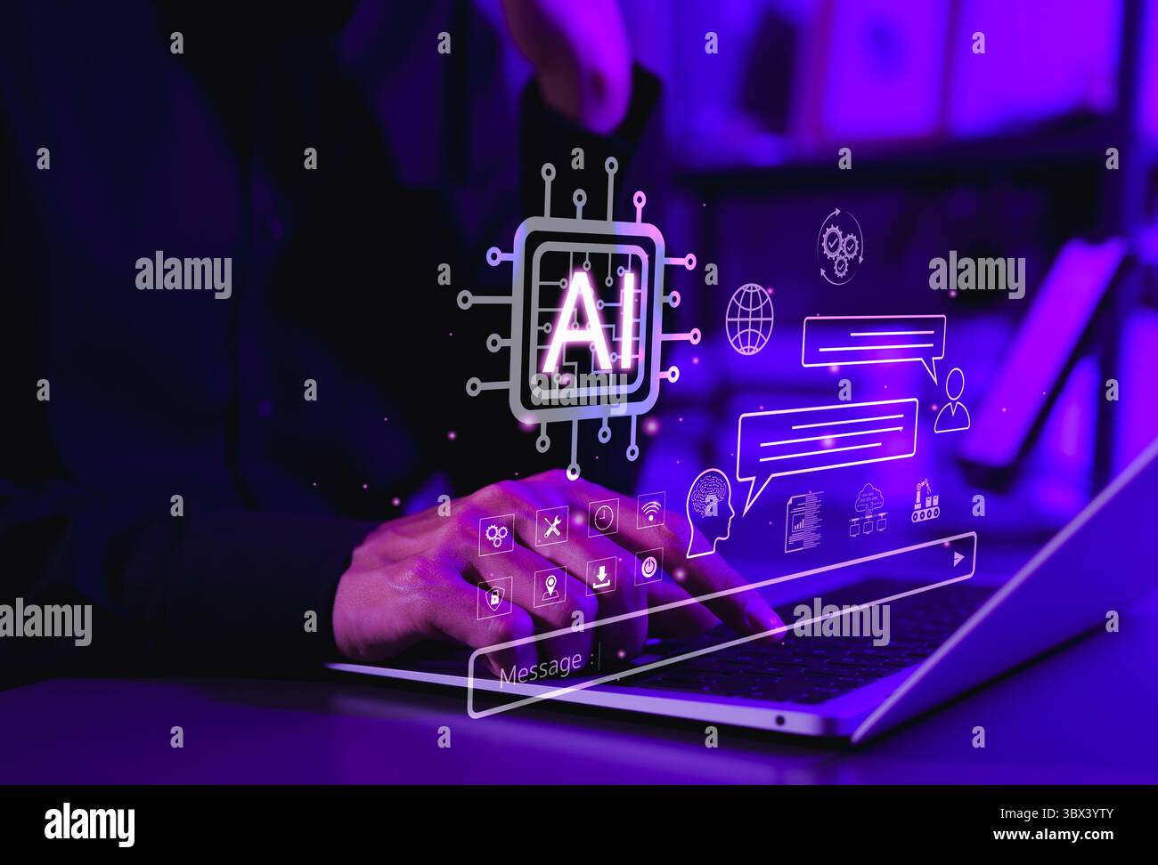 KI – Künstliche Intelligenz und Chatbot-Technologie. Eine Person, die auf einem Laptop mit KI- und Chatbot-Symbolen für Automatisierung tippt, Stockfoto